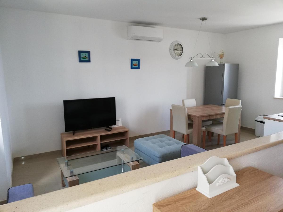 Apartman Postira Rot Bagian luar foto